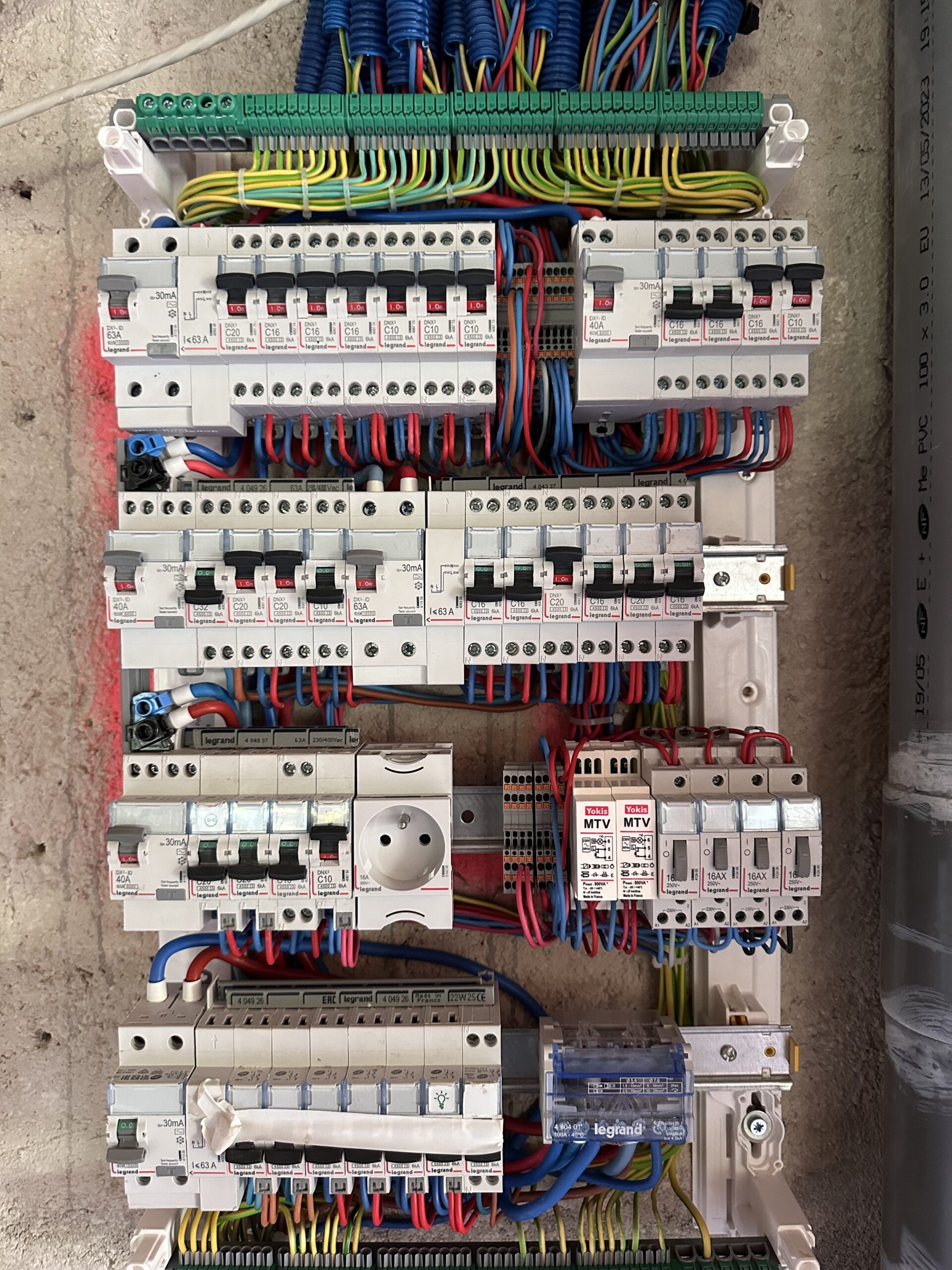 Rénovation et mise au norme tableau électrique à Juvisy